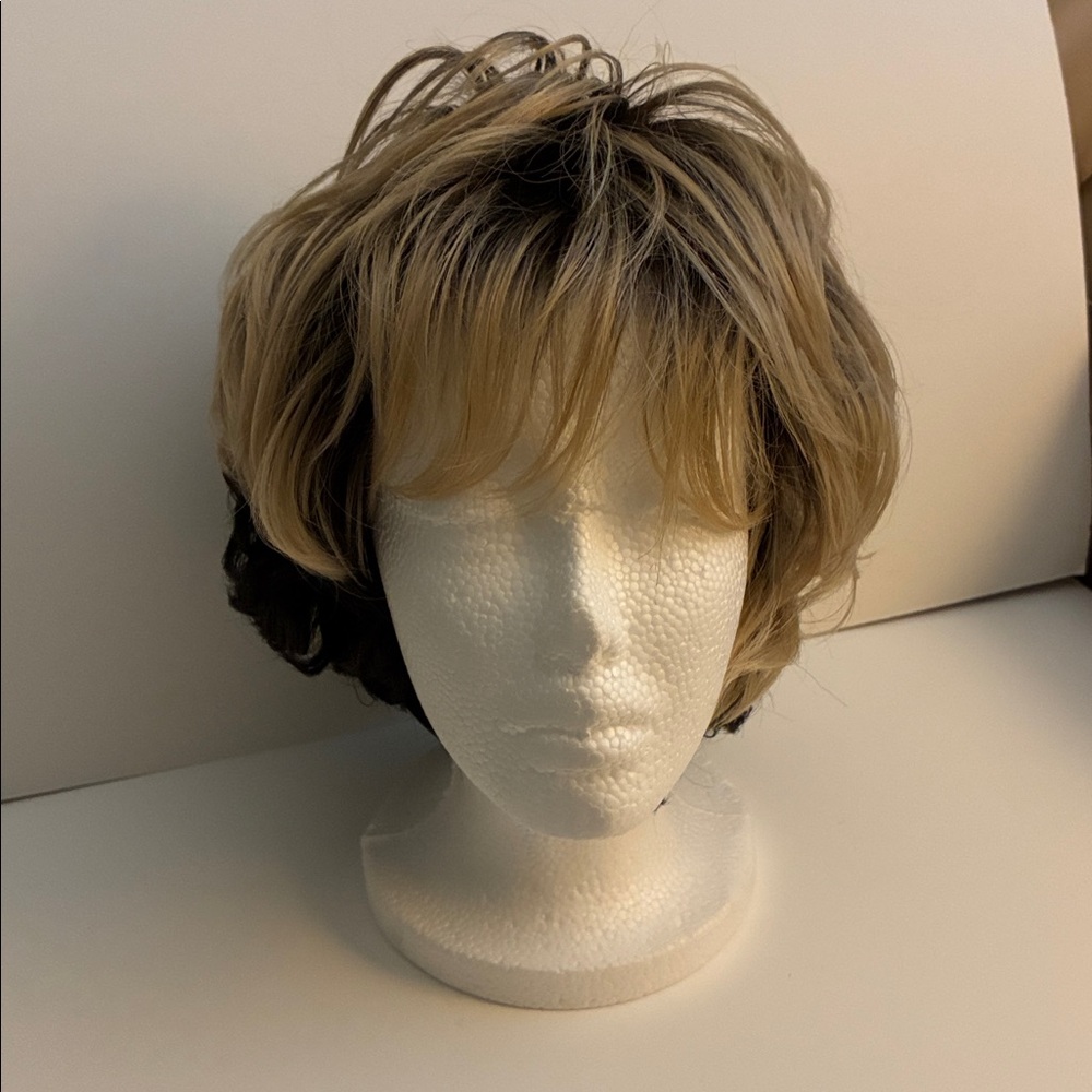 Vanessa by Fifth Avenue Stylish Blonde and Black Women's Synthetic Wig